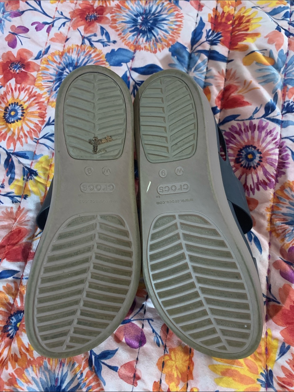 Crocs - Picture 3 of 10